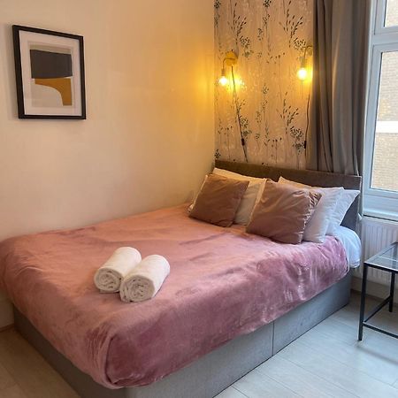 Lovely 2 Bed Flat 2 Floor Miles London Exterior foto