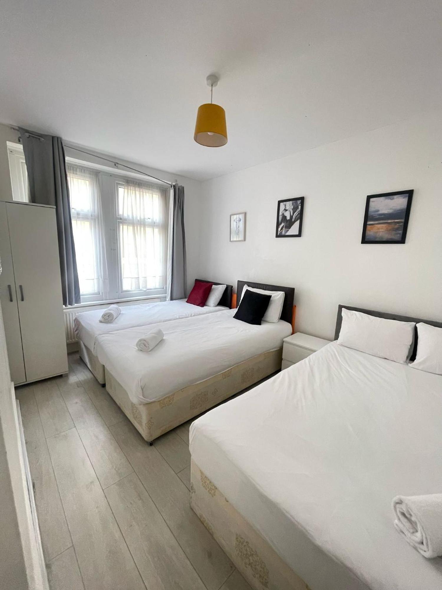 Lovely 2 Bed Flat 2 Floor Miles London Exterior foto
